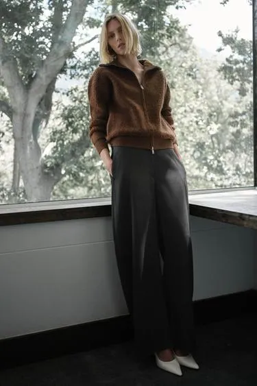 Бомбер из 100% шерсти букле- Заказать в России