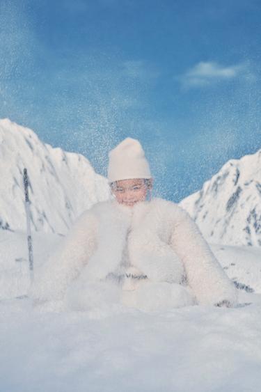 Zara Куртка из искусственного меха купить с доставкой.