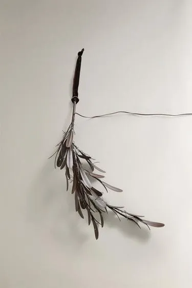 Светильник к новому году, большая ветка с листьями и огнями- Заказать в России