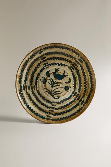 Zara Круглая керамическая поднос для сервировки с цветочным узором купить с доставкой.