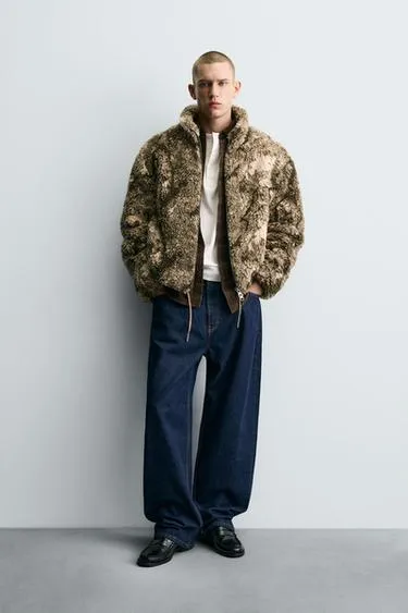 Куртка из искусственной овчины с принтом- Заказать в России