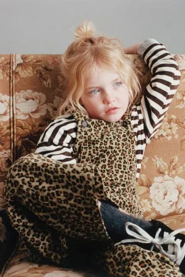 Комбинезон с животным принтом из тонкого вельвета