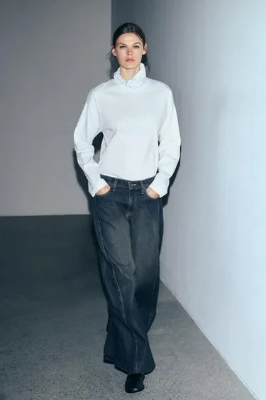 Джинсы средней посадки с широкими складками по бокам коллекции ZW