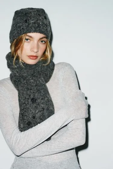 Шарф с вышивкой и бусинами- Заказать в России