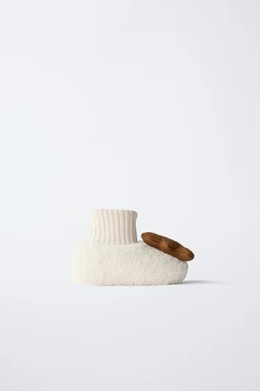 Домашние тапочки в форме пряничного человечка