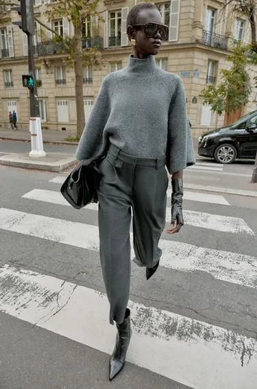 Джемпер с широкими рукавами- Заказать в России