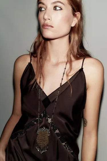 Ожерелье с подвеской «сумочка» и стразами