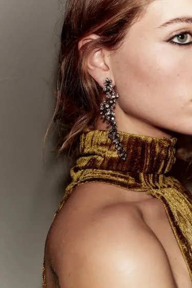 Каскадные серьги со стразами