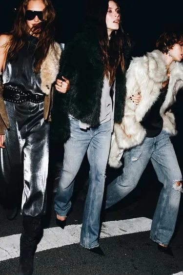 Топ из жоржета асимметричный с пайетками- Заказать в России