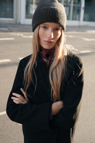 Zara Шапка бини в рубчик с отворотом