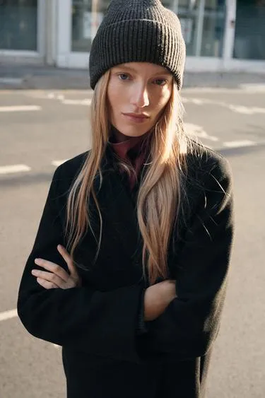 Шапка бини в рубчик с отворотом