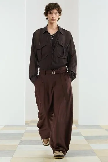 Коричневая рубашка