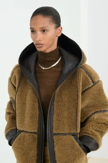 Куртка с капюшоном