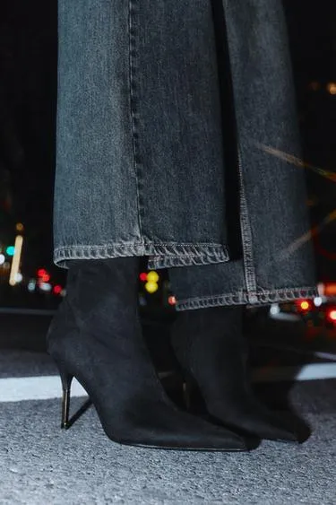 Ботильоны на каблуке с металлическим деталем- Заказать в России