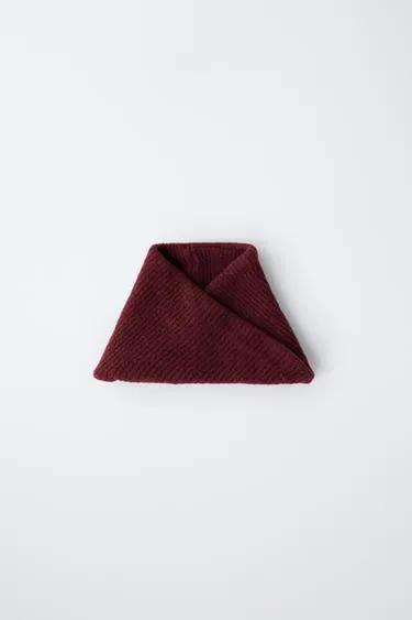 Трикотажный шарф-снуд с перекрестным дизайном