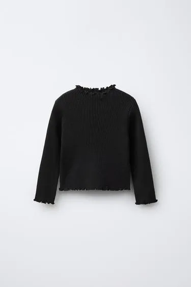 Свитер в рубчик