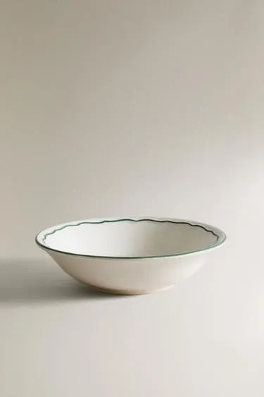 Мелкая керамическая чаша с контрастным краем- Заказать в России