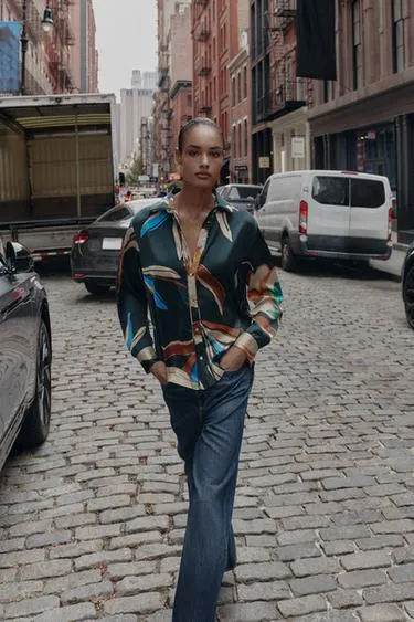 Рубашка струящегося кроя с принтом- Заказать в России