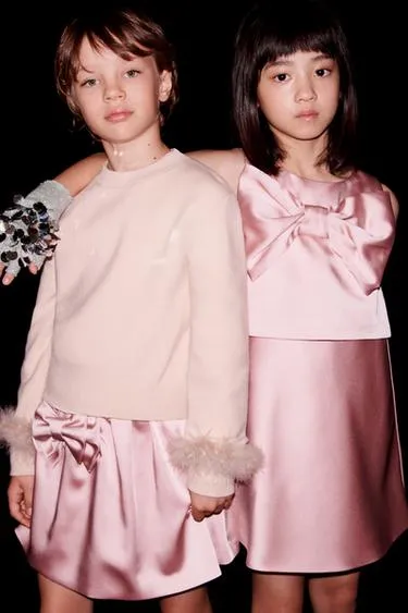 Атласное платье-накидка с бантом- Заказать в России