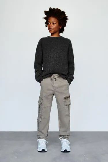 Эластичные брюки-джоггеры с карманами