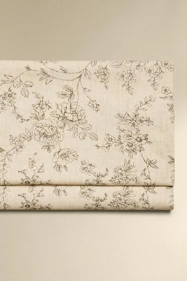 Плоское полотенце с цветочным принтом- Заказать в России