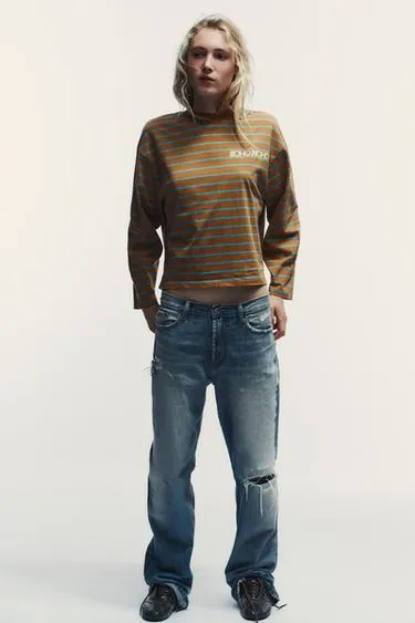 Футболка в полоску с текстом- Заказать в России