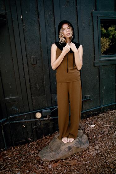 Zara Вязаный капюшон на пуговицах