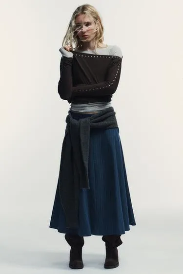 Шарф с имитацией рукавов