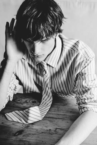 Zara Рубашка в полоску с галстуком