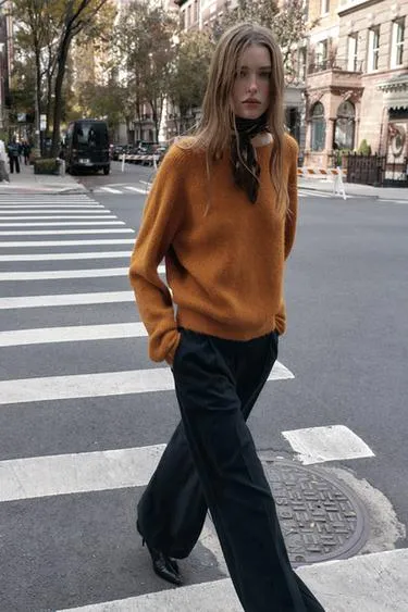 Вязанный свитер с завязкой на спине- Заказать в России