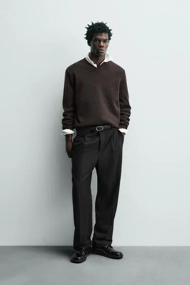 Водолазка из 100% шерсти с V-образным вырезом, LIMITED EDITION- Заказать в России