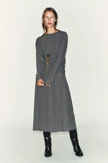 Мягкое платье с поясом- Заказать в России