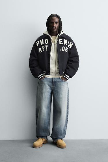 Zara Утепленный бомбер с нашивками