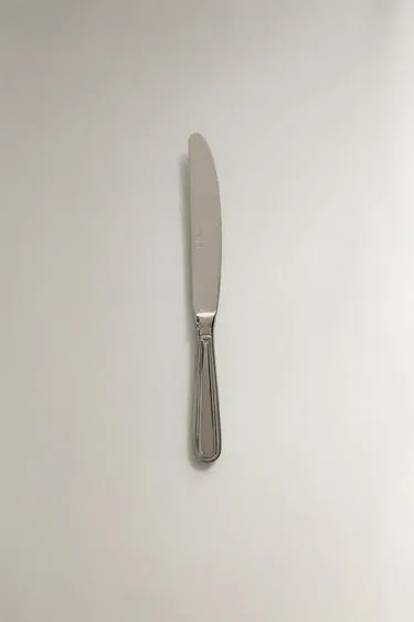 Блестящий стальной десертный нож- Заказать в России