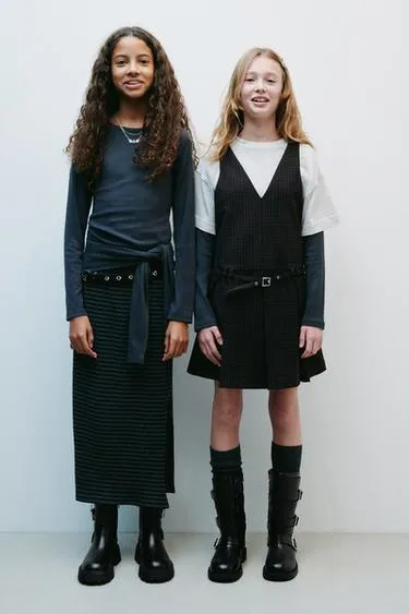 Замшевые сапоги с пряжкой