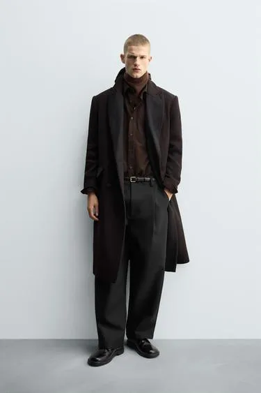 Пальто из шерсти с контрастными лацканами