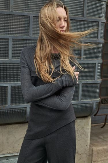 Футболка с драпировкой из лиоцелла