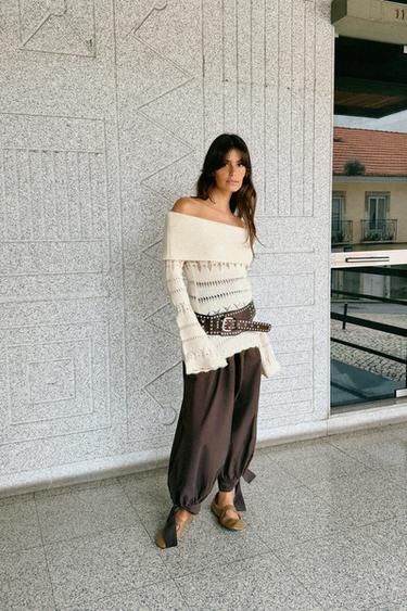 Zara Джемпер с открытыми плечами и ажурной вязкой