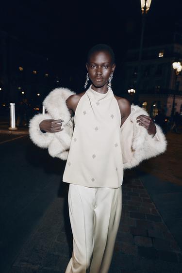 Zara Топ с горловиной халтер и бусинами