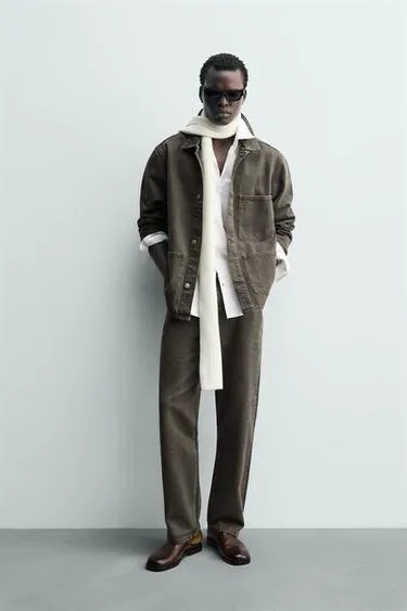 Джинсовая куртка с карманами