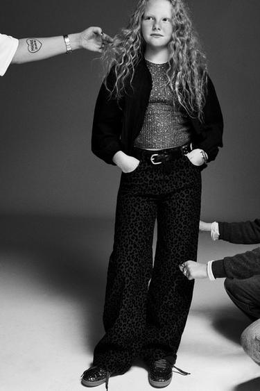 Zara Джинсы WIDE LEG с анималистическим флок-принтом