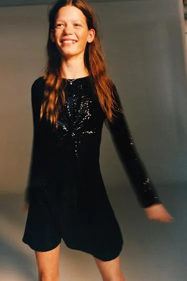 Платье с узлом и блеском- Заказать в России