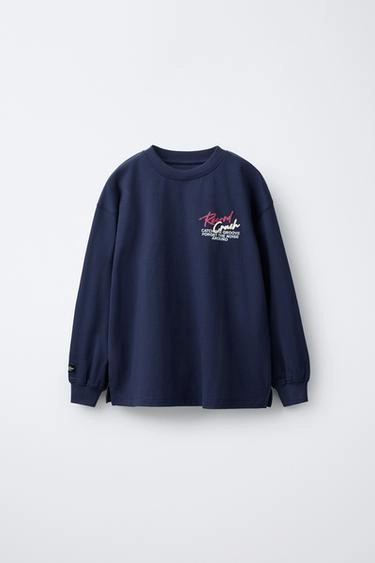 Футболка с надписью в тиснении- Заказать в России