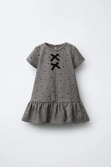 Платье из ткани «гусиная лапка» с бархатными бантами- Заказать в России