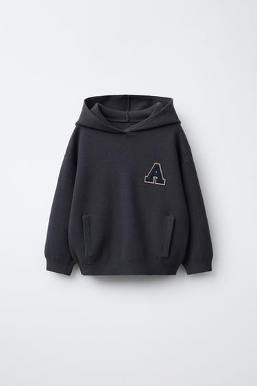 Zara Трикотажный джерси с нашивкой-буквой