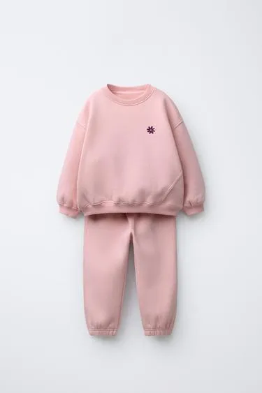 Комплект из толстовки и джоггеров с вышивкой