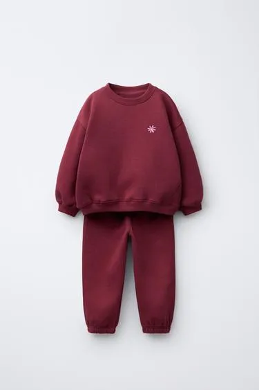 Комплект из толстовки и джоггеров с вышивкой