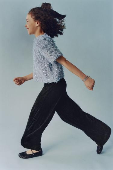 Zara Футболка с перьями и пайетками