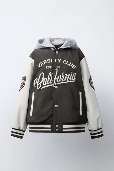 Бомбер с капюшоном и рукавами из искусственной кожи- Заказать в России