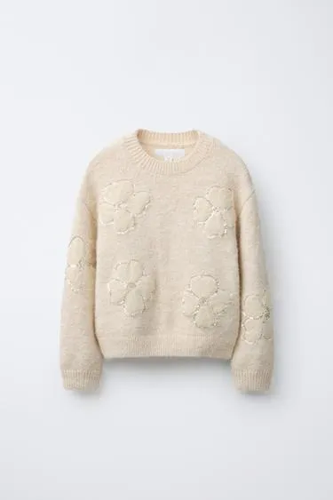 Джемпер вязаный, цветы из тюля и пайетки- Заказать в России